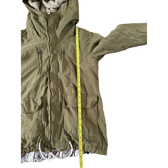 Burton Living Lining Green Insulated Sherpa Lined Hood Womens Medium Parka - Picture 7 of 8